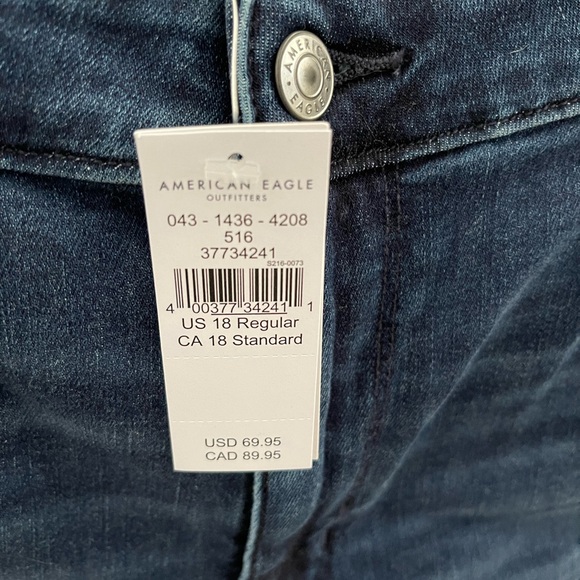 American Eagle Flare jeans - Picture 3 of 3